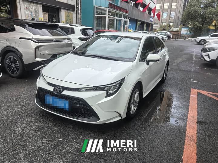 Toyota Corolla TNGA 1.5L CVT Base