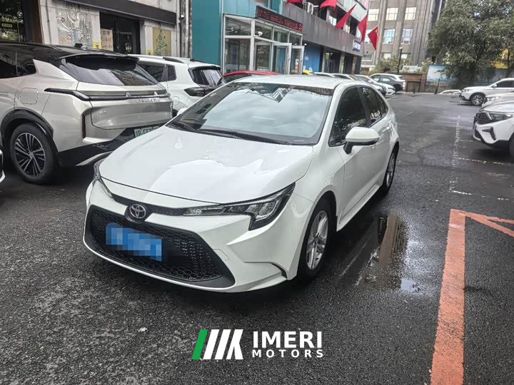 Toyota Corolla TNGA 1.5L CVT Base