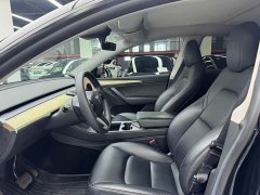 Tesla Model Y Rear-Wheel Drive - ფოტო 4