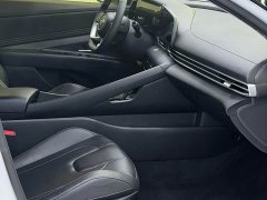 Hyundai Elantra 2022 1.5L CVT Luxury - ფოტო 14