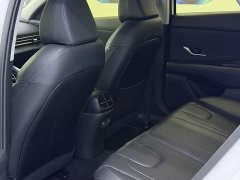 Hyundai Elantra 2022 1.5L CVT Luxury - ფოტო 15