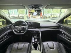 Hyundai Elantra 2022 1.5L CVT Luxury - ფოტო 18