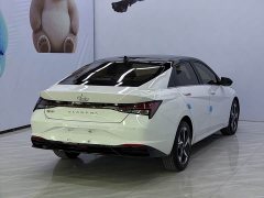 Hyundai Elantra 2022 1.5L CVT Luxury - ფოტო 4