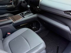 Toyota Gravia 2.5LPHEV PLUS Edition - ფოტო 7