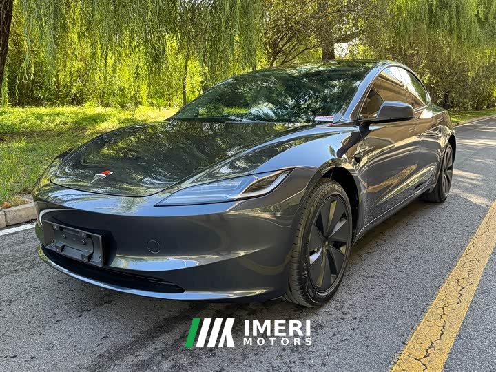 Tesla Model 3 Rear-Wheel Drive