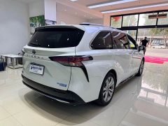 Toyota Sienna 2021 2.5L Hybrid Platinum Edition - ფოტო 6