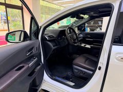 Toyota Sienna 2021 2.5L Hybrid Platinum Edition - ფოტო 8