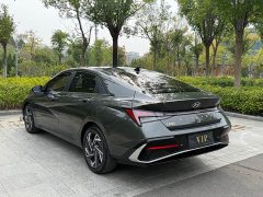 Hyundai Elantra 2023 1.5L CVT Luxury - ფოტო 15