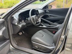 Hyundai Elantra 2023 1.5L CVT Luxury - ფოტო 4