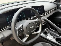 Hyundai Elantra 2023 1.5L CVT Luxury - ფოტო 5
