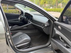 Hyundai Elantra 2023 1.5L CVT Luxury - ფოტო 8