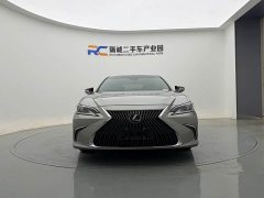 Lexus ES 200 Luxury Edition - ფოტო 2