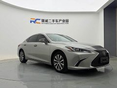 Lexus ES 200 Luxury Edition - ფოტო 3