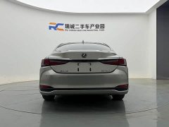 Lexus ES 200 Luxury Edition - ფოტო 5