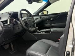 Lexus ES 200 Luxury Edition - ფოტო 8