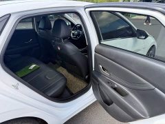 Hyundai Elantra 2022 1.5L CVT Luxury - ფოტო 11