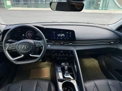Hyundai Elantra 2022 1.5L CVT Luxury - ფოტო 14