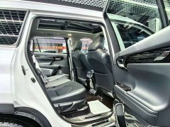 Toyota Highlander 2.5L Intelligent Hybrid AWD Premium 7-Seater - ფოტო 6