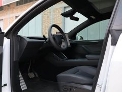 Tesla Model Y 2025 Rear-Wheel Drive Launch Edition - ფოტო 4