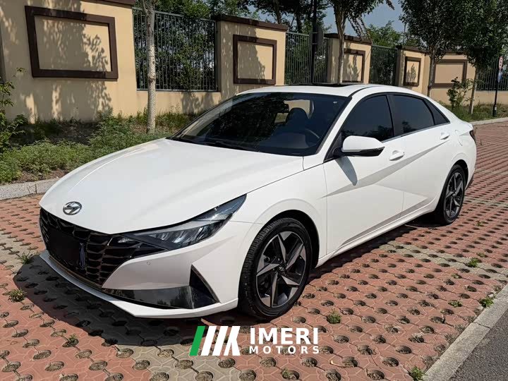 Hyundai Elantra 1.5L CVT Luxury