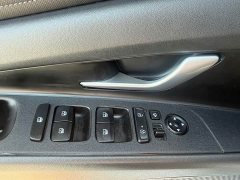 Hyundai Elantra 1.5L CVT Luxury - ფოტო 12