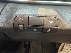 Hyundai Elantra 1.5L CVT Luxury - ფოტო 13