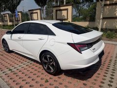Hyundai Elantra 1.5L CVT Luxury - ფოტო 6