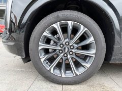 Cadillac XT5 2025 2.0T Luxury - ფოტო 8