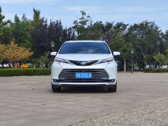 Toyota Sienna 2023 2.5L Hybrid Premium Edition - ფოტო 2