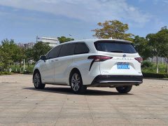 Toyota Sienna 2023 2.5L Hybrid Premium Edition - ფოტო 6