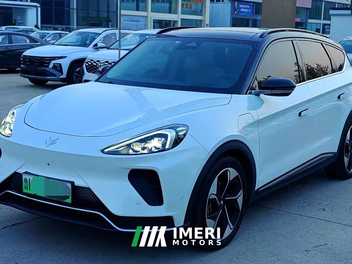 Arcfox T 653S 175kW - ავტომობილი ჩინეთიდან