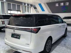 Buick GL8 New Energy Lusang Respect Edition - ფოტო 10