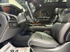 Lincoln Navigator 3.5T Edition - ფოტო 10
