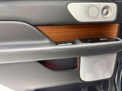 Lincoln Navigator 3.5T Edition - ფოტო 19