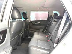 Nissan Qashqai 2.0L FWD Smart Connect Premium Edition - ფოტო 13
