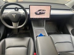 Tesla Model Y Rear-Wheel Drive - ფოტო 5