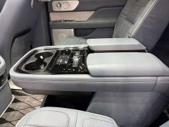 Lincoln Navigator 2020 Presidential Series 3.5T - ფოტო 4