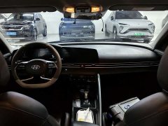 Hyundai Elantra 1.5L CVT Luxury - ფოტო 7