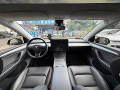 Tesla Model Y Rear-Wheel Drive - ფოტო 19