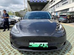 Tesla Model Y Rear-Wheel Drive - ფოტო 2