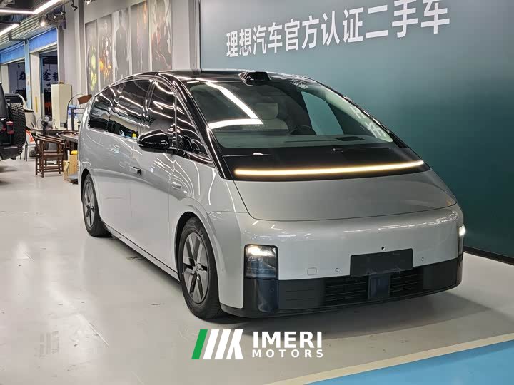 Li Auto Li Xiang MEGA Ultra - ავტომობილი ჩინეთიდან