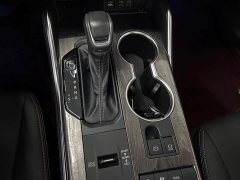 Toyota Crown Venza 2024 2.5L HEV AWD Premium - ფოტო 14