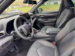 Toyota Crown Venza 2024 2.5L HEV AWD Premium - ფოტო 4