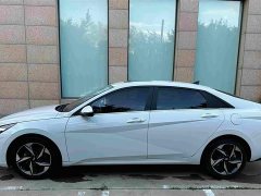Hyundai Elantra 1.5L CVT Luxury - ფოტო 3