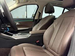 BMW 3 Series 320i M Sport Package - ფოტო 11