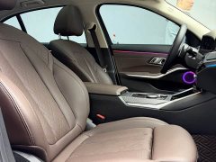 BMW 3 Series 320i M Sport Package - ფოტო 12