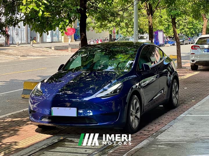 Tesla Model Y Facelift Rear-Wheel Drive