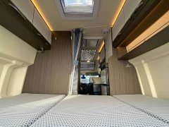Ford R700 B Version 2.2T Edition - ფოტო 12