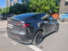 Tesla Model Y Rear-Wheel Drive - ფოტო 5
