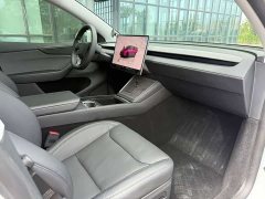 Tesla Model Y Rear-Wheel Drive - ფოტო 10